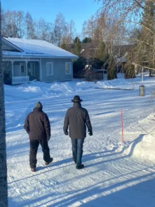 kalliokosken perhehoito asiakkaan kanssa päiväkävelylle